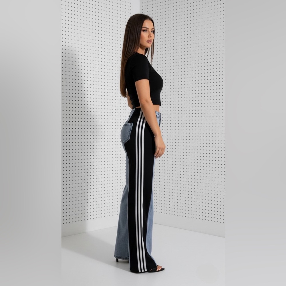 Side Stripe Chic Denim – 3-Tone Wide-Leg Street Jeans - Picture 14 of 16